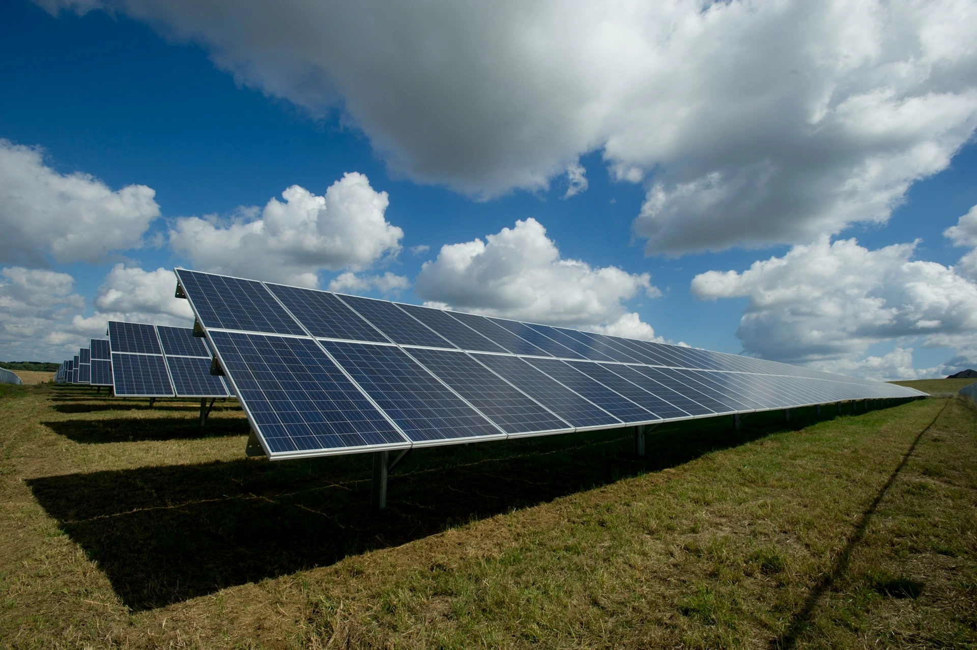 Норвезький стартап Glint Solar залучив 8 мільйонів доларів, щоб прискорити впровадження сонячної енергії в Європі