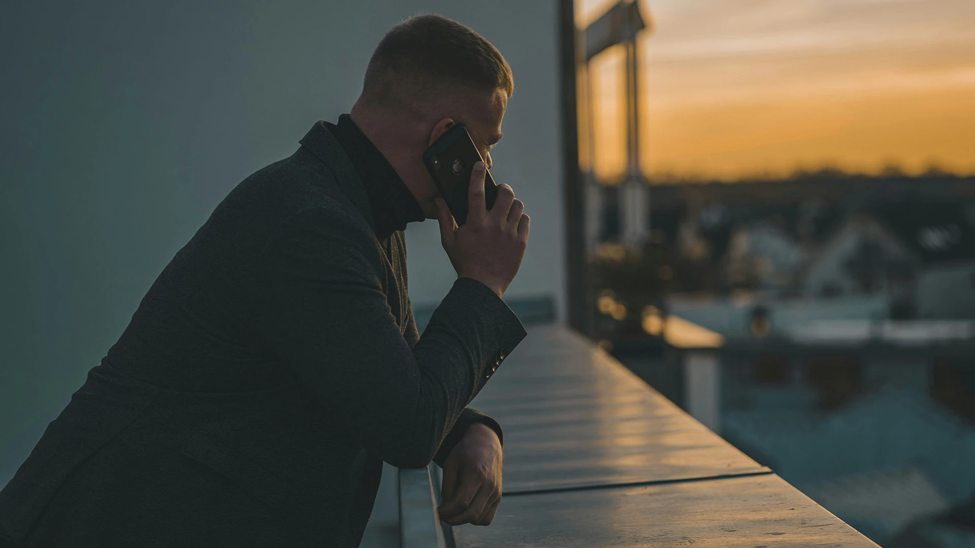 Росія обмежує голосові дзвінки в WhatsApp та Telegram